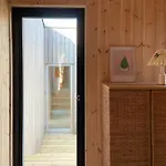 Modern Summer House Overlooking The Water 度假居 *