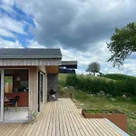 Modern Summer House Overlooking The Water 度假居 *