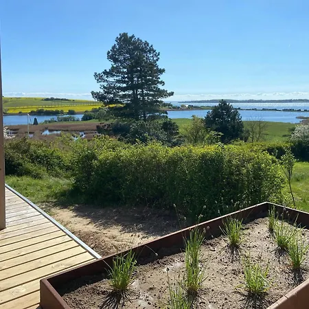 度假居 Modern Summer House Overlooking The Water *